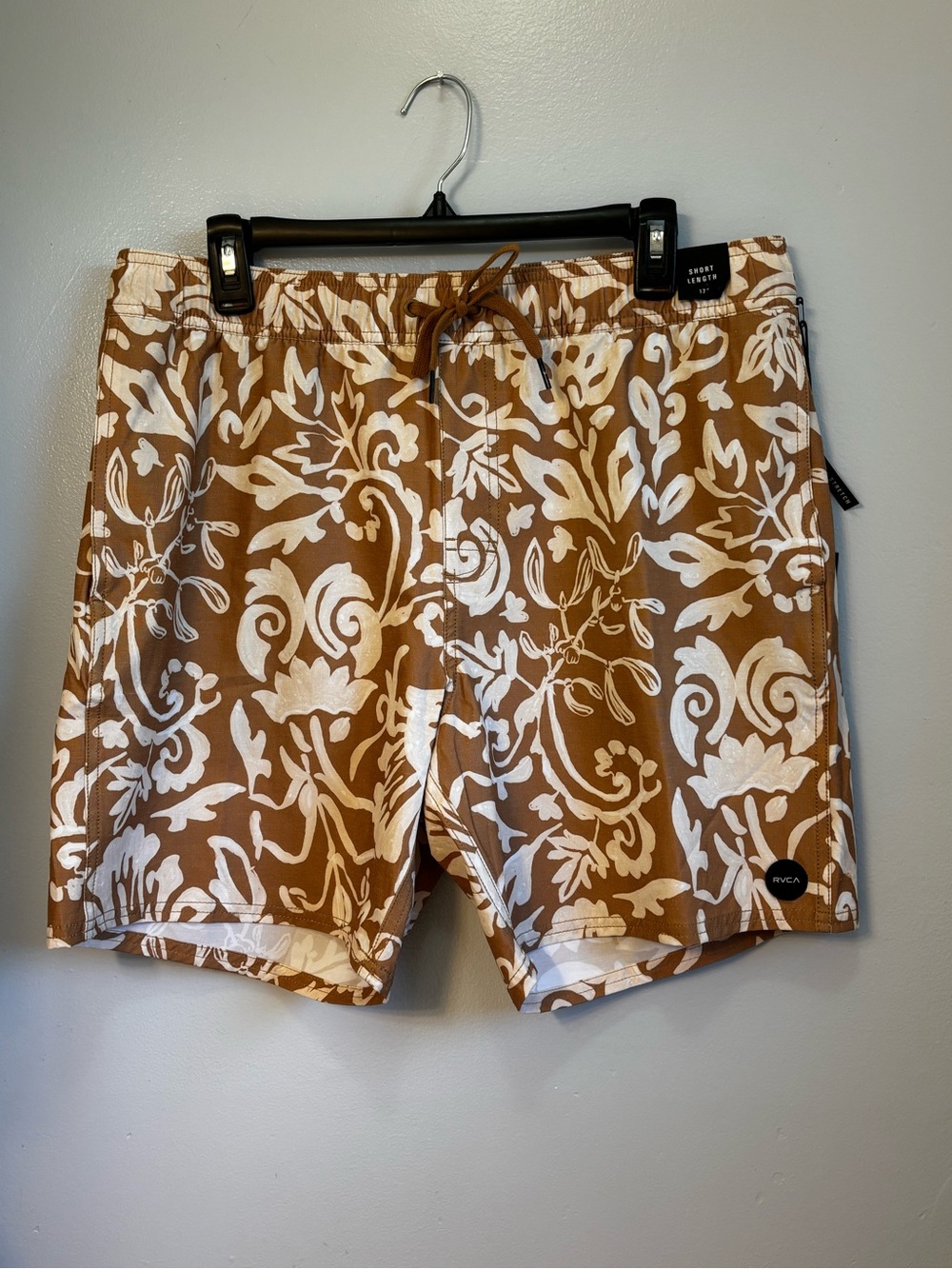 RVCA Atlas Elastic 17" Boardshorts Camel Floral Swim Trunks Sz Lg. NWT